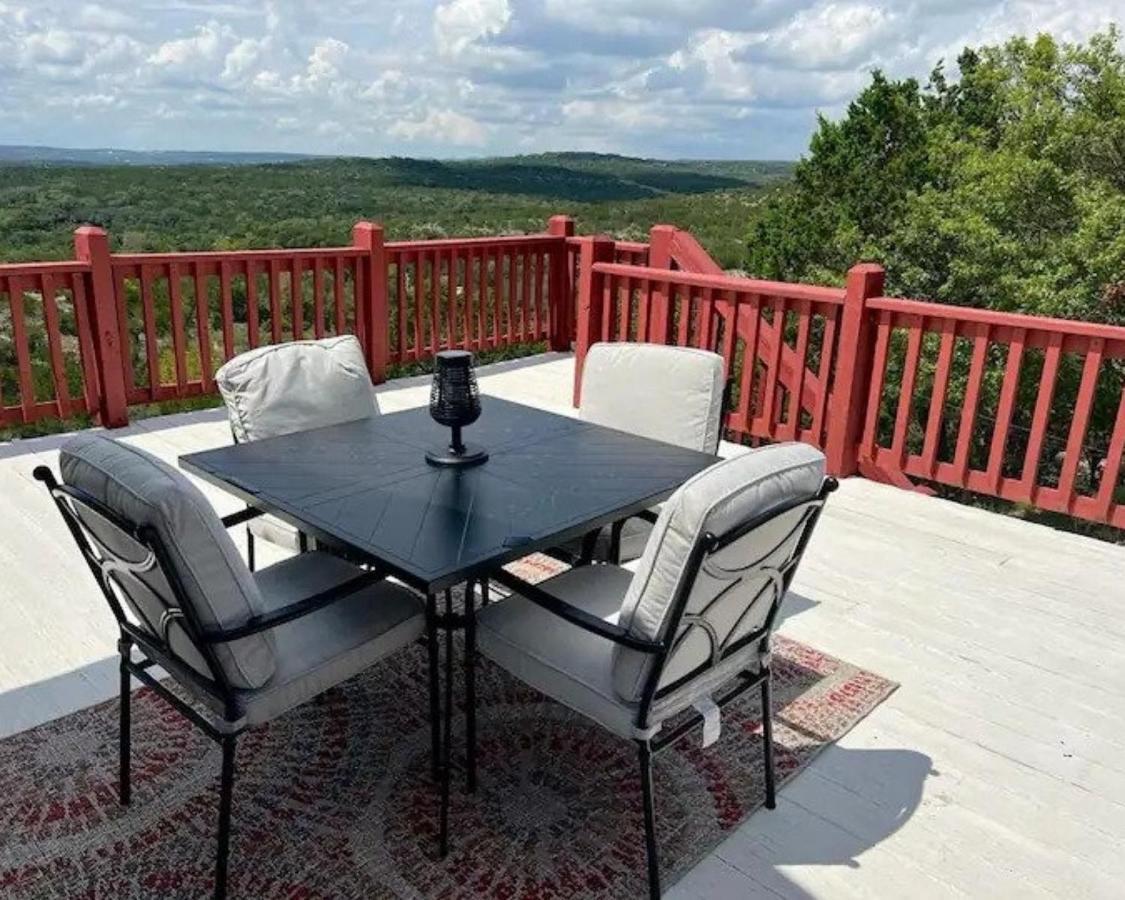 Entire 2Br 2Ba Hilltop View Home Sleeps 7 Pets 4 Acres Jacuzzi Central Ac Kingbeds Free Wifi-Parking Kitchen Washerdryer Starry Terrace Two Sunset Dining Patios Grill Stovetop Oven Fridge Onsitewoodedhiking Wildlife Coveredpatio4Pets & Birds Singing! Marble Falls Exterior photo