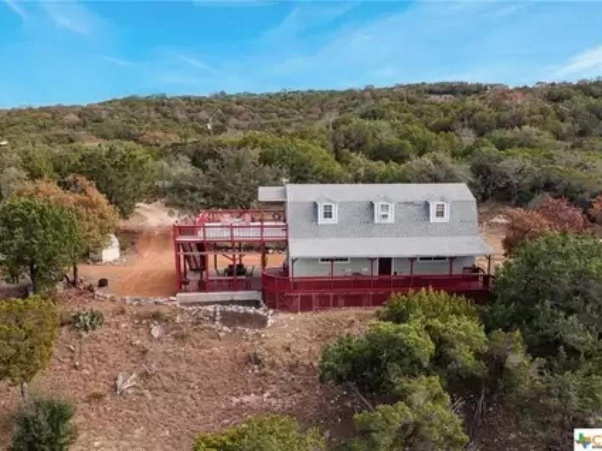 Entire 2Br 2Ba Hilltop View Home Sleeps 7 Pets 4 Acres Jacuzzi Central Ac Kingbeds Free Wifi-Parking Kitchen Washerdryer Starry Terrace Two Sunset Dining Patios Grill Stovetop Oven Fridge Onsitewoodedhiking Wildlife Coveredpatio4Pets & Birds Singing! Marble Falls Exterior photo