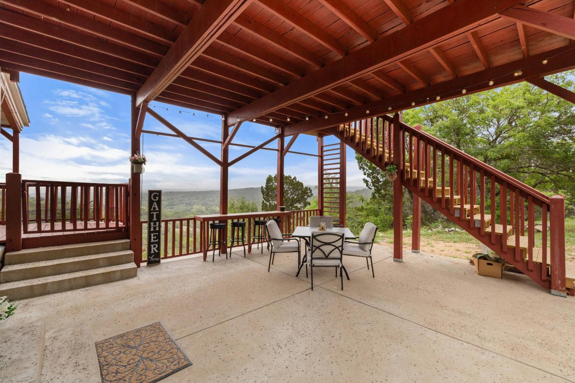 Entire 2Br 2Ba Hilltop View Home Sleeps 7 Pets 4 Acres Jacuzzi Central Ac Kingbeds Free Wifi-Parking Kitchen Washerdryer Starry Terrace Two Sunset Dining Patios Grill Stovetop Oven Fridge Onsitewoodedhiking Wildlife Coveredpatio4Pets & Birds Singing! Marble Falls Exterior photo